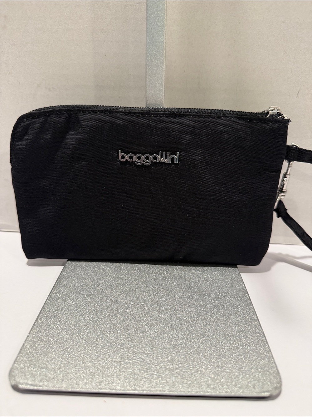 Baggallini Black Nylon Wristlet Pouch with Silver Logo